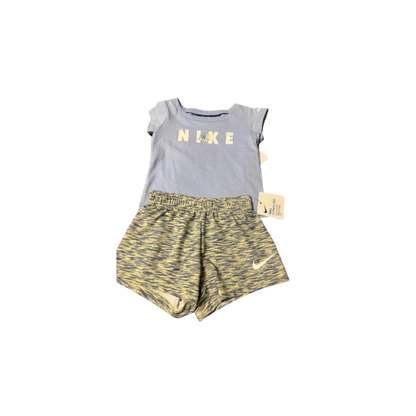 Nike Daisy T-shirt & Shorts set